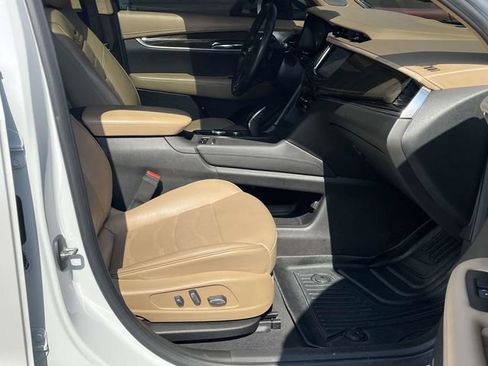 Used 2020 Cadillac XT6 FWD image 27