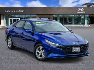 Certified 2023 Hyundai Elantra SE w/ Cargo Package image 1