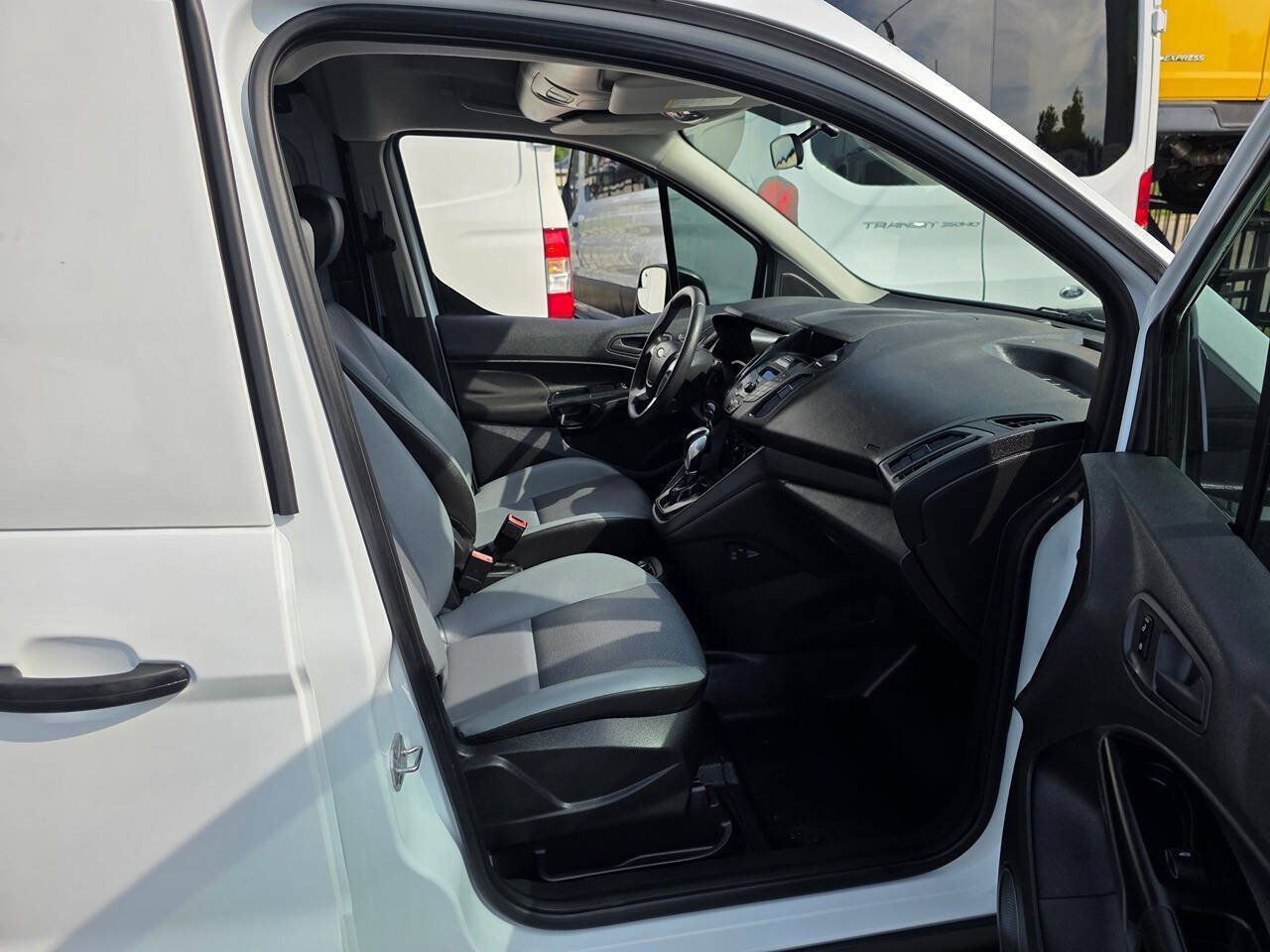 Used 2017 Ford Transit Connect XL FWD image 13