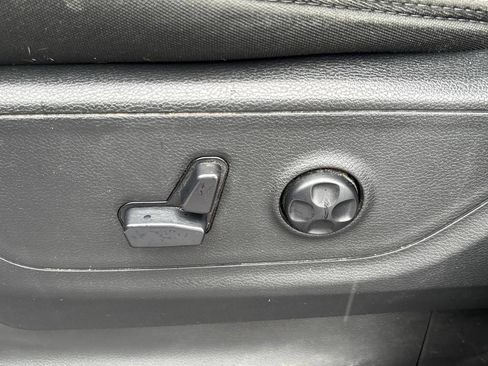 Used 2021 RAM 1500 Big Horn AWD/4WD image 10