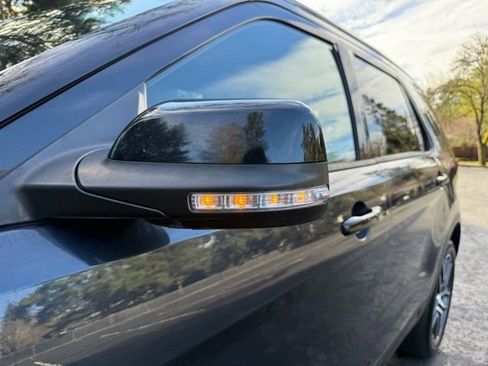 Used 2017 Ford Explorer Sport image 40