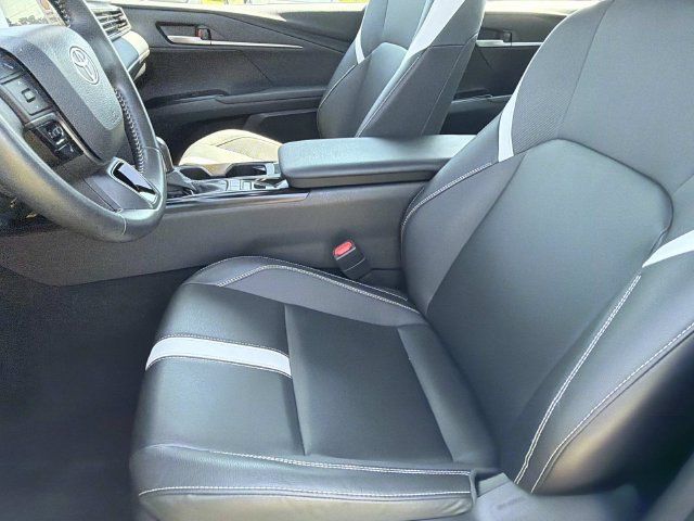 Used 2025 Toyota Camry SE FWD image 19