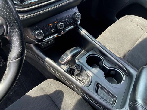 Used 2021 Dodge Durango SXT AWD/4WD image 17