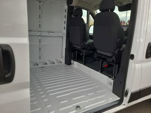 New 2026 RAM ProMaster 3500 w/ Premium Convenience Group image 20