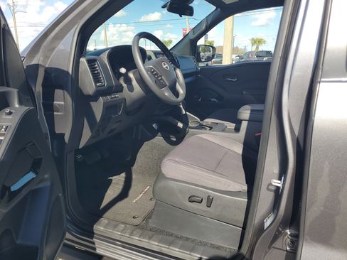 Certified 2023 Nissan Frontier SV w/ Midnight Edition Package image 11