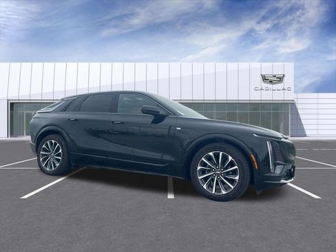 Used 2024 Cadillac Lyriq Sport w/ LPO, Floor Liner Package AWD/4WD image 1