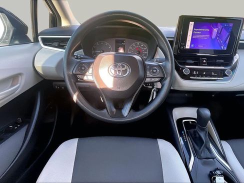 Used 2025 Toyota Corolla LE FWD image 6