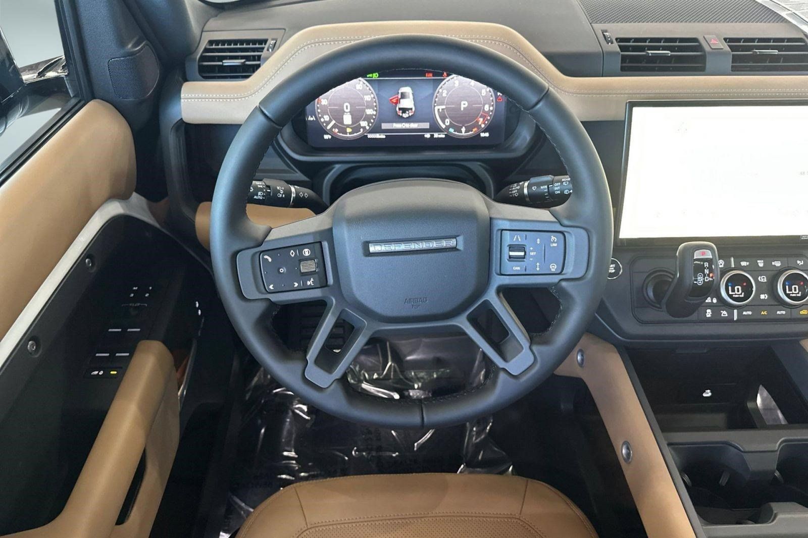 New 2026 Land Rover Defender 110 X-Dynamic SE AWD/4WD image 15