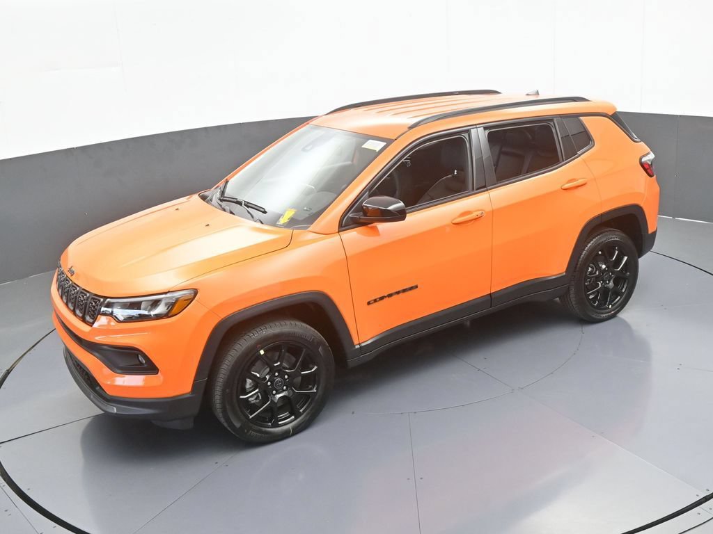 New 2026 Jeep Compass Latitude AWD/4WD image 40