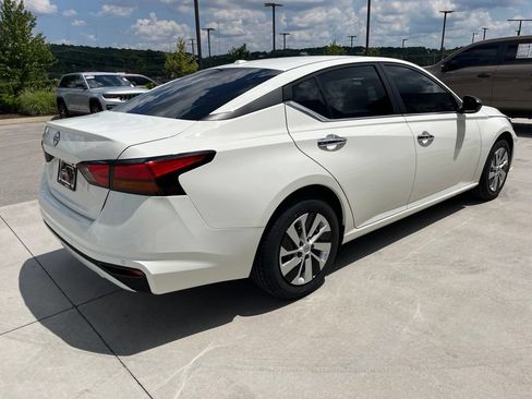 Used 2025 Nissan Altima 2.5 S FWD image 18