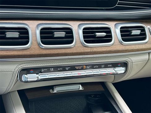 Used 2023 Mercedes-Benz GLE 350 4MATIC image 40