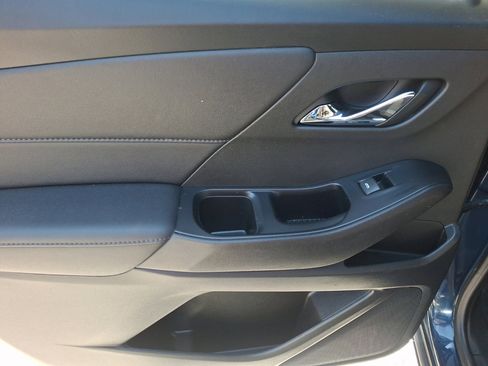 Used 2023 Chevrolet Traverse LT AWD/4WD image 19
