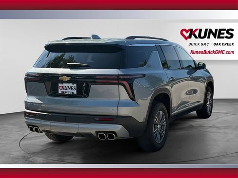 Used 2024 Chevrolet Traverse LT AWD/4WD image 10