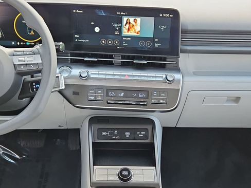 Certified 2025 Hyundai Kona SE FWD image 20