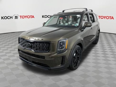 Used 2021 Kia Telluride EX w/ EX Premium Package AWD/4WD image 3