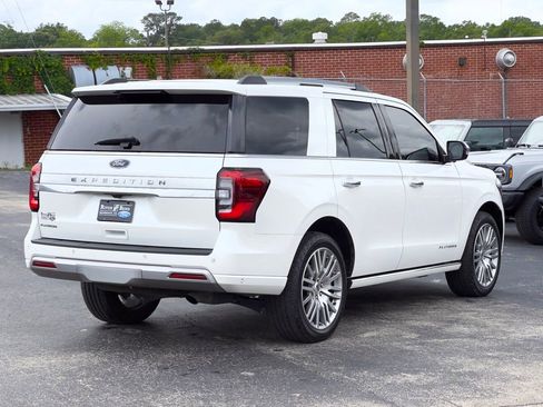 Used 2024 Ford Expedition Platinum AWD/4WD image 6