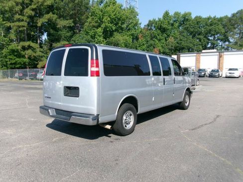 Used 2018 Chevrolet Express 3500 LT w/ LT Preferred Equipment Group RWD image 6