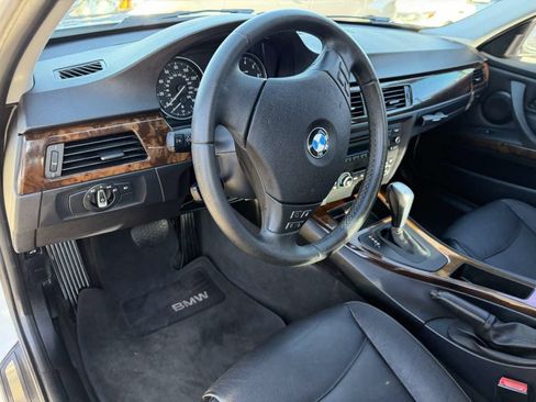 Used 2011 BMW 328i Sedan RWD image 17