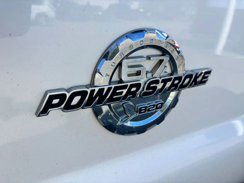 Used 2012 Ford F250 Lariat w/ Chrome Pkg AWD/4WD image 11