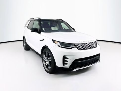 Used 2023 Land Rover Discovery Metropolitan Edition image 3