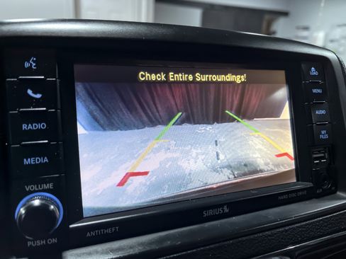 Used 2014 Chrysler Town & Country Touring image 35