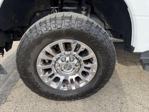 Used 2022 Ford F250 XLT w/ XLT Premium Package image 12