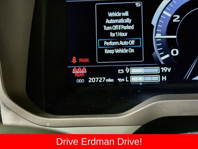 Used 2024 Toyota Tundra Limited AWD/4WD image 33