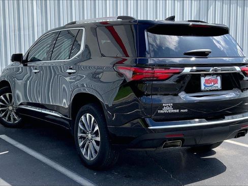 Used 2023 Chevrolet Traverse Premier w/ LPO, Floor Liner Package AWD/4WD image 10