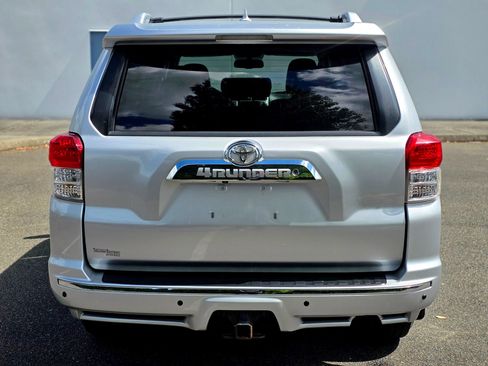 Used 2012 Toyota 4Runner SR5 w/ Premium Pkg AWD/4WD image 6
