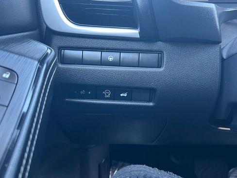 Used 2024 Nissan Rogue SL w/ SL Premium Package image 24