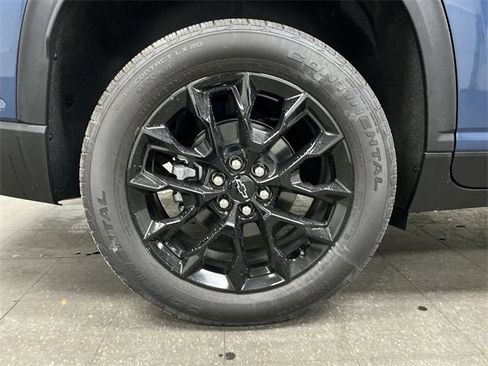 New 2025 Chevrolet Traverse LT w/ Enhanced Driving Package image 33