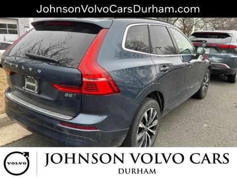 Used 2023 Volvo XC60 B5 Core w/ Climate Package image 3