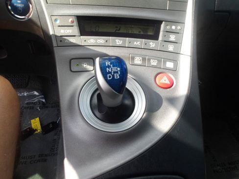 Used 2015 Toyota Prius Three FWD image 23