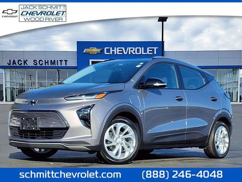 Used 2023 Chevrolet Bolt EUV LT w/ Driver Confidence Package image 1