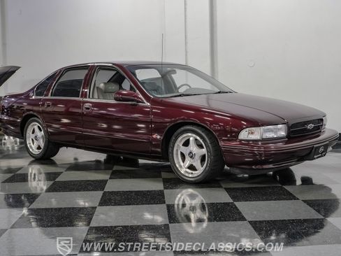Used 1996 Chevrolet Impala SS RWD image 15
