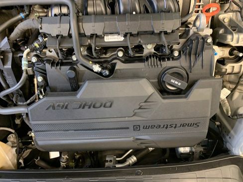 Used 2022 Hyundai Elantra SEL w/ Convenience + Premium Package image 48