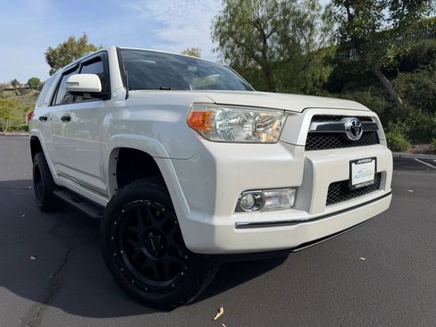 Used 2010 Toyota 4Runner Limited AWD/4WD image 6