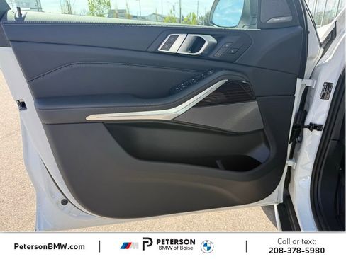 New 2026 BMW X5 xDrive40i AWD/4WD image 16