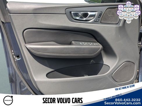 Used 2023 Volvo XC60 B5 Ultimate AWD/4WD image 11