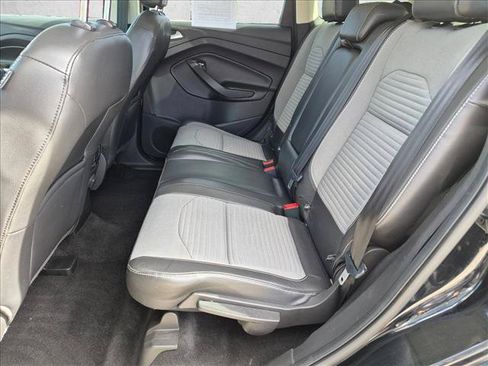 Used 2018 Ford Escape SE w/ SE Sport Appearance Package AWD/4WD image 18