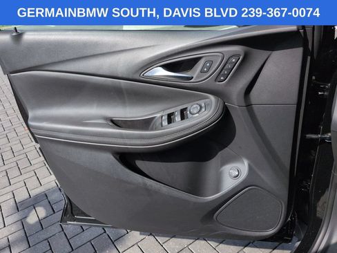 Used 2023 Buick Encore GX Essence w/ Experience Buick Package FWD image 29