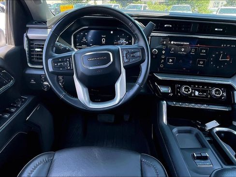Used 2024 GMC Sierra 3500 Denali w/ Denali Reserve Package AWD/4WD image 5