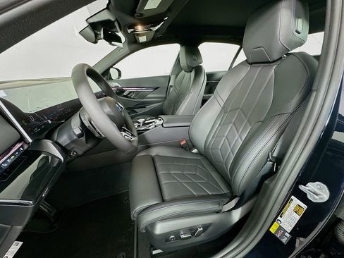 New 2026 BMW 550e xDrive image 16