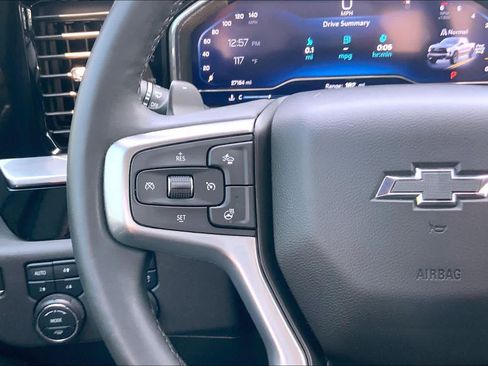 Used 2025 Chevrolet Silverado 1500 LT Trail Boss w/ Convenience Package II AWD/4WD image 24