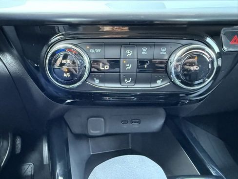New 2025 Chevrolet Trax LT w/ Driver Confidence Package image 25