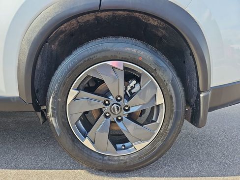 New 2026 Nissan Rogue SV FWD image 36
