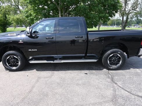 Used 2025 RAM 2500 Laramie AWD/4WD image 12