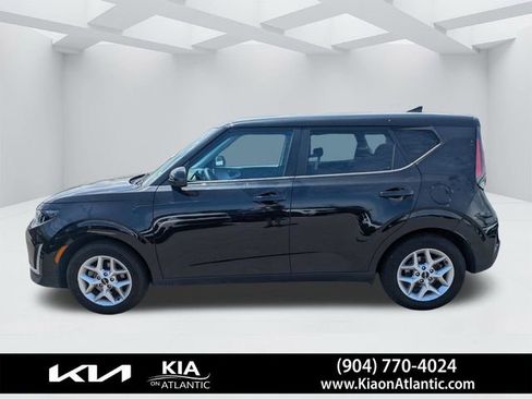 Used 2024 Kia Soul LX w/ Option Group 015 FWD image 6