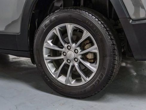 Used 2020 Jeep Cherokee Latitude Plus w/ Comfort/Convenience Group image 52