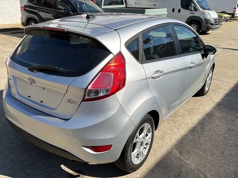 Used 2014 Ford Fiesta SE image 6